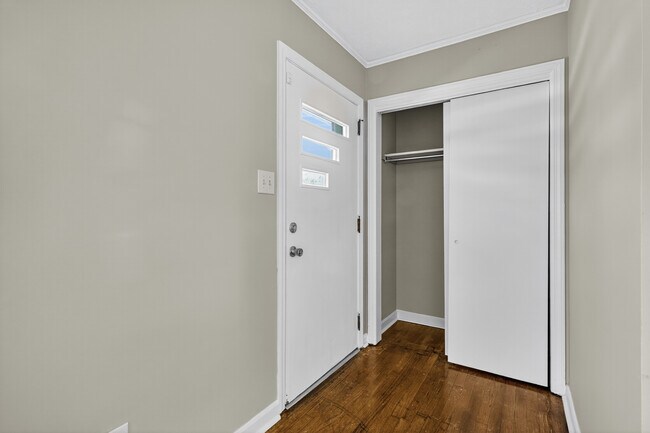 Building Photo - 1311 Beaufort St