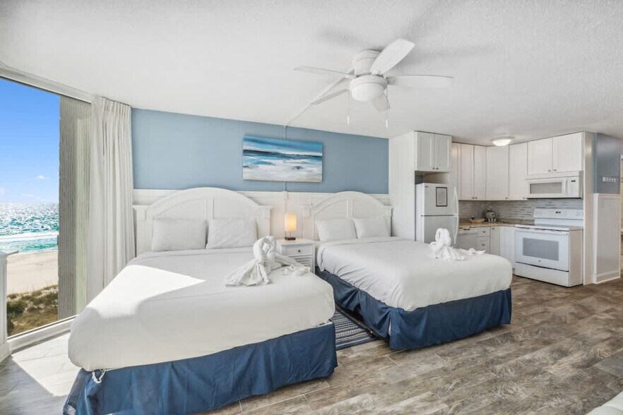 Building Photo - 8817 S Thomas Dr