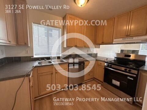 Building Photo - 3127 SE Powell Valley Rd