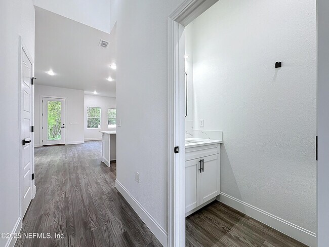 Building Photo - 8912 Hogan Rd