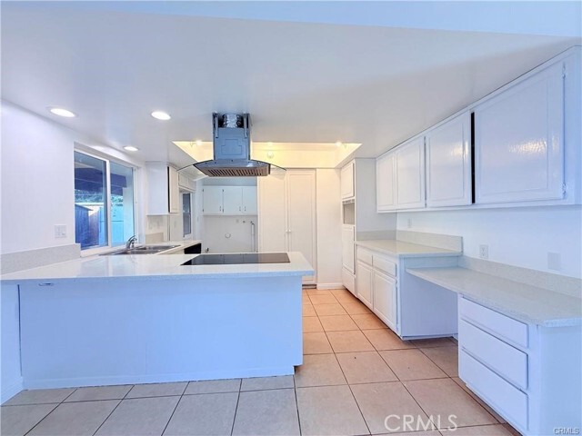 Building Photo - 15819 Del Prado Dr