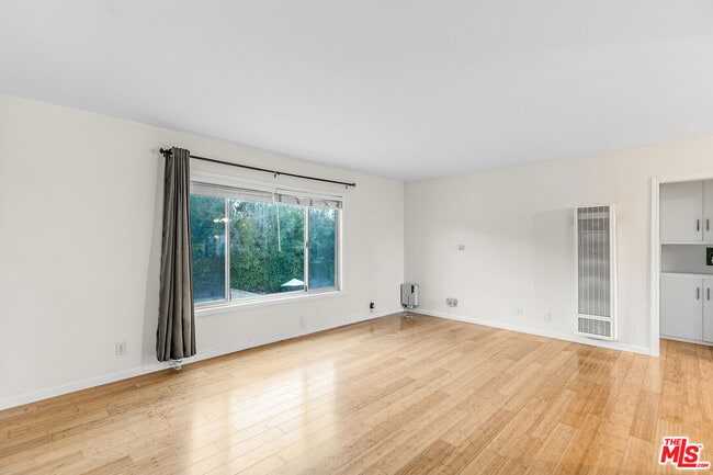 Building Photo - 2637 S Centinela Ave