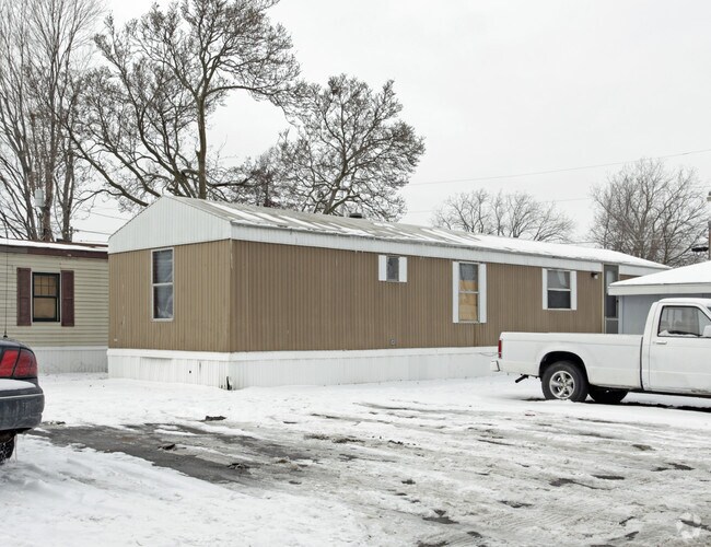 Lincoln Heights Mobile Home Park 418 Lincoln Hwy W New Haven IN 46774