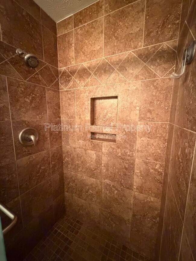 Building Photo - 2396 Hidden Ln