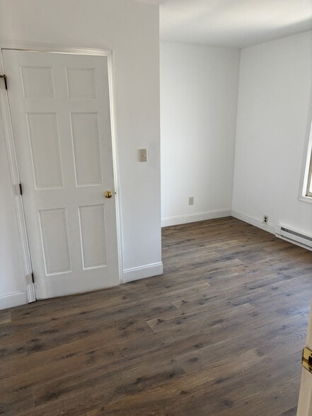 Building Photo - 615 Broad St