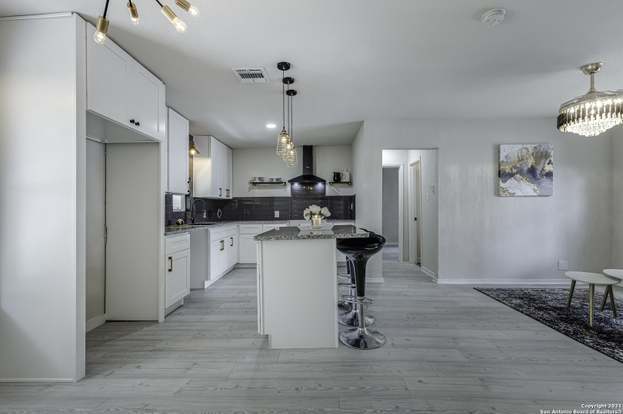 Building Photo - 1110 Clower-