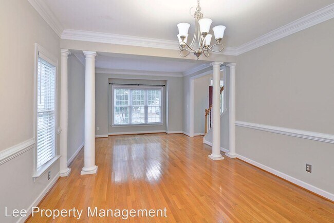 Building Photo - 5 br, 3 bath House - 206 Estons Run