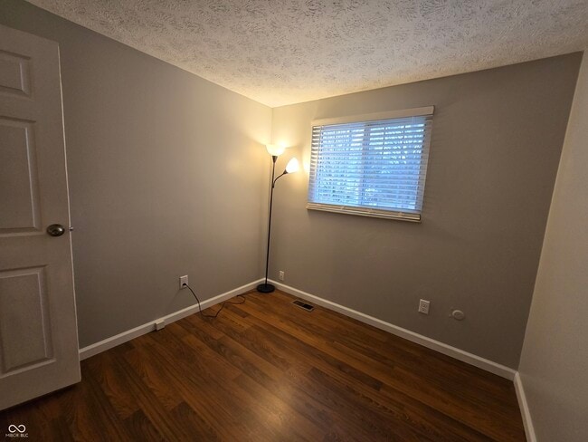 Building Photo - 7620 Snowflake Dr