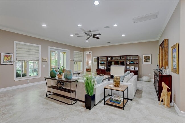 Building Photo - 345 Chambord Terrace