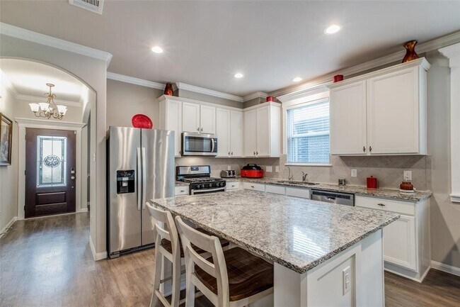 Building Photo - 4258 McGregor Blf Ln