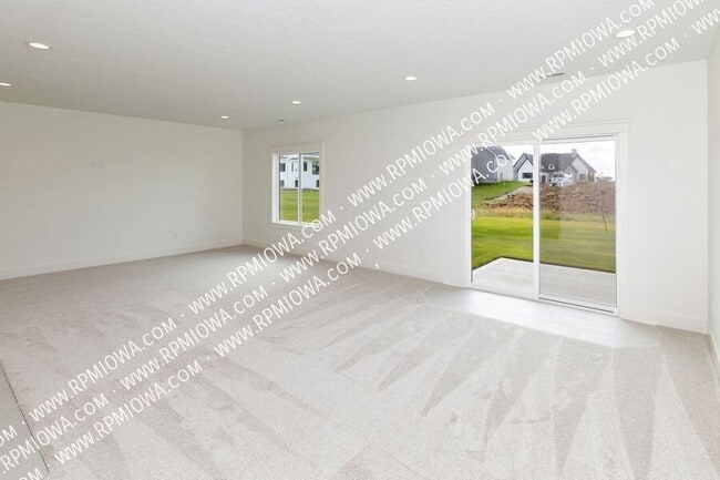 Building Photo - 440 NW Ashley Cir