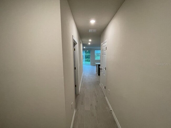 Building Photo - 418 Legacy Lp