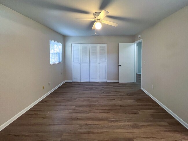 Building Photo - 2110 NW 54th Terrace