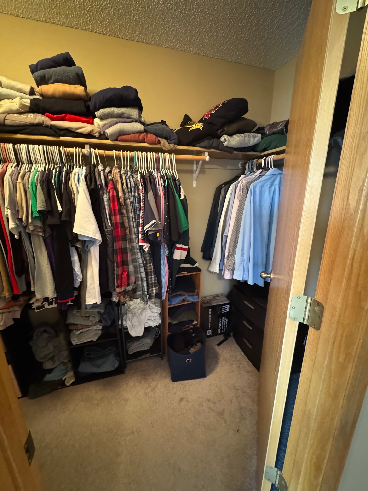 Master Walkin Closet - 2156 Willow Trail