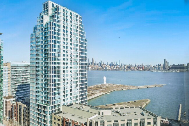 Building Photo - 20 Newport Pkwy