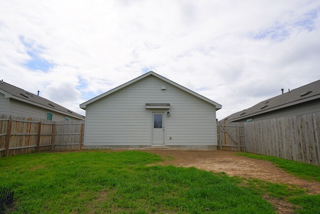 Building Photo - Great 3/2 Located in Rosillo Ranch Now Ava...