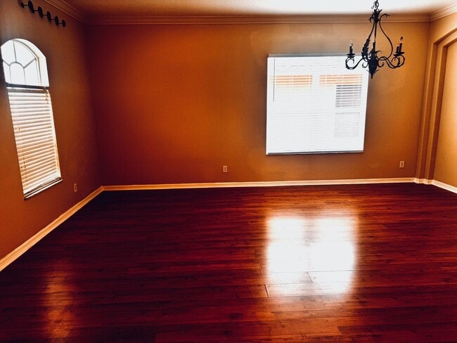 Building Photo - AVAILABLE NOW