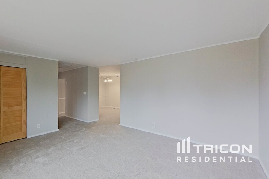 Building Photo - 504 Parkway Dr