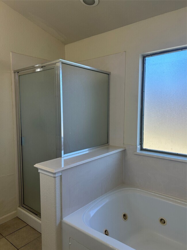 Building Photo - 5218 Meadow Canyon Dr