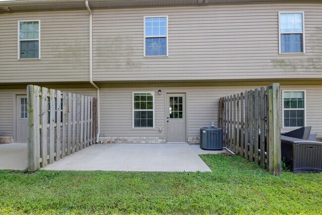 Building Photo - 234 Fairvew Lane