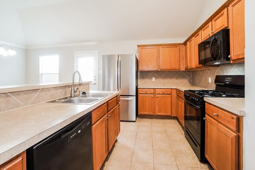 Building Photo - 11747 Elizabeth Ct