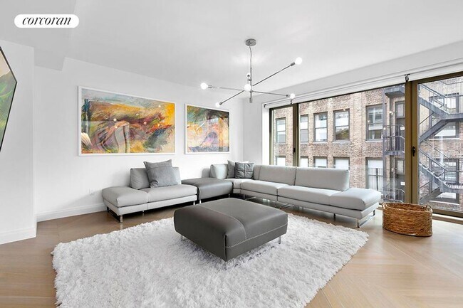Building Photo - 117 W 21st St