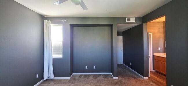 Building Photo - 4120 Beechcraft Way