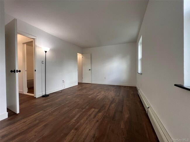 Building Photo - 524 Saracino Dr
