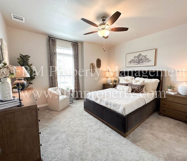 Building Photo - 2113 Luna Dr