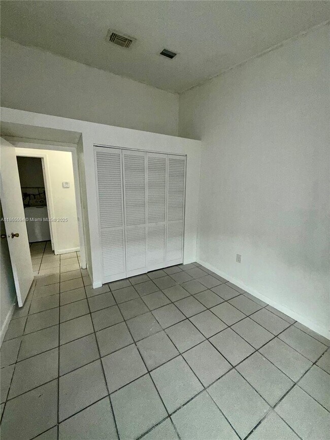 Building Photo - 6703 NW 192nd Terrace