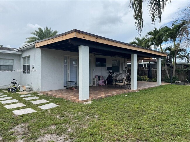 Building Photo - 11235 NW 62nd Ave