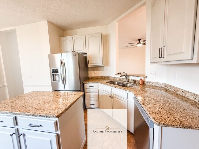 Building Photo - Updated home in Hammett Crossing!