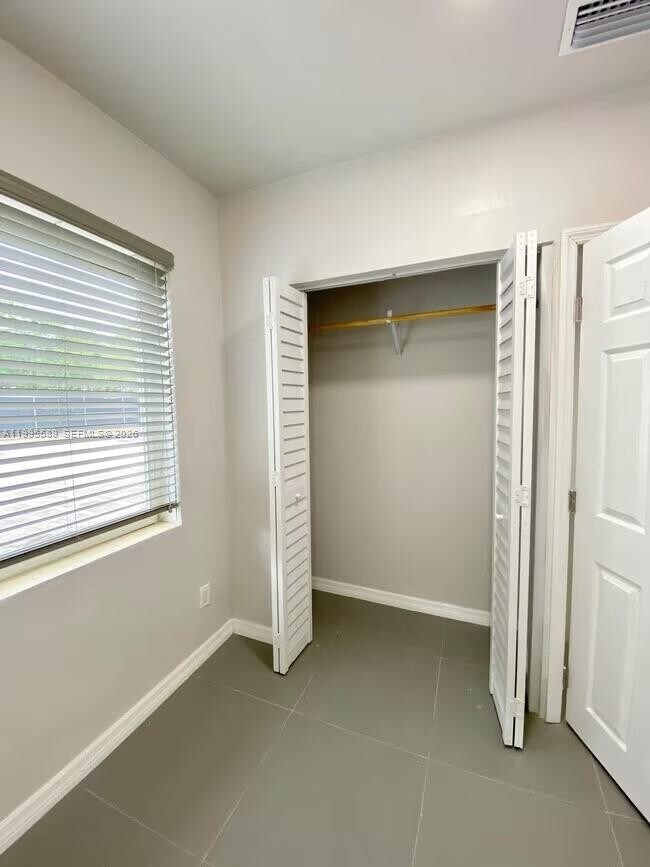 Building Photo - 60 NE 78th St