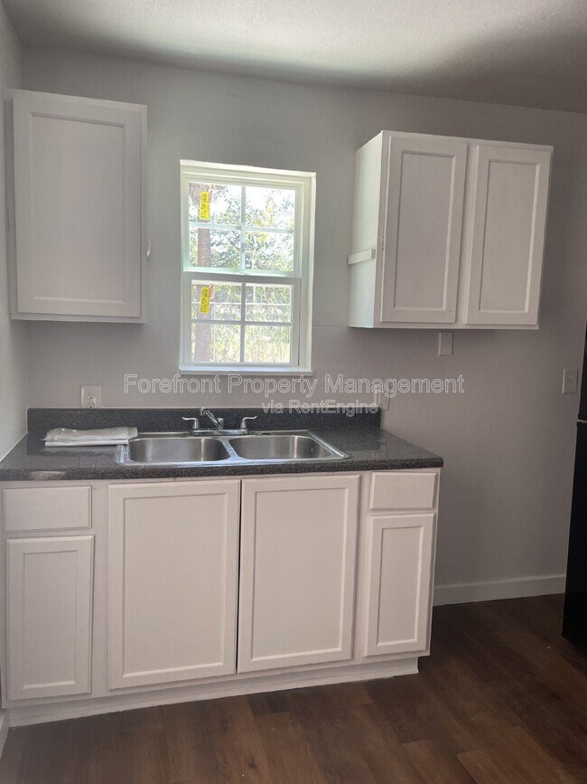 Building Photo - 4818 Monterey St