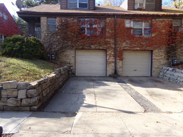 Primary Photo - Newly Remodeled 3 Level Duplex off 24th an...