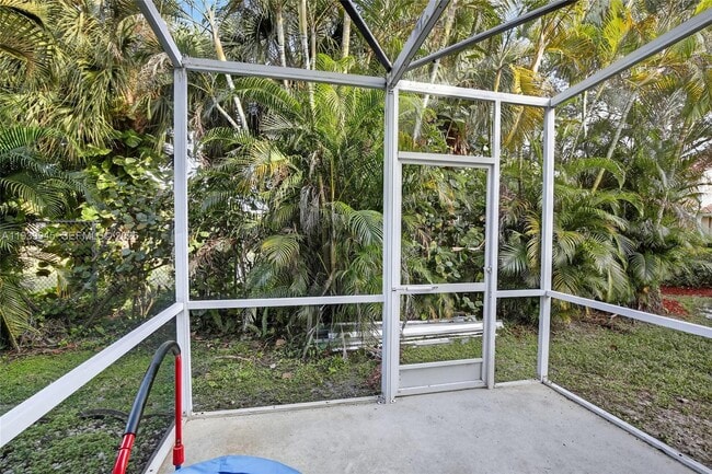 Building Photo - 5436 NW 90th Terrace