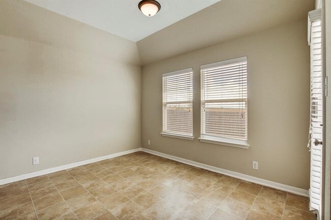 Building Photo - 507 Teron Dr