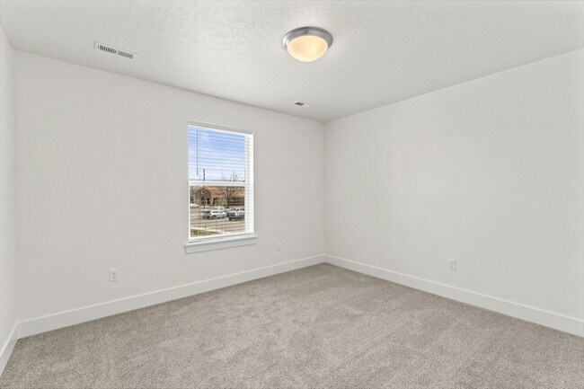 Building Photo - 1673 N Solterra Ln