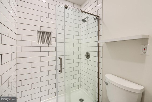 Building Photo - 1413 Anchor St