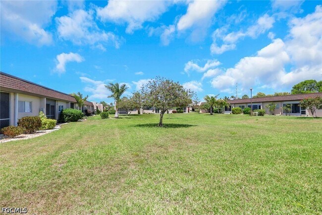 Building Photo - 6300 South Pointe Blvd