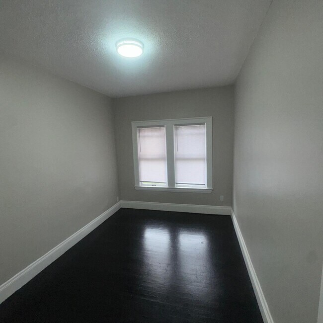 Building Photo - 234 E 156th St