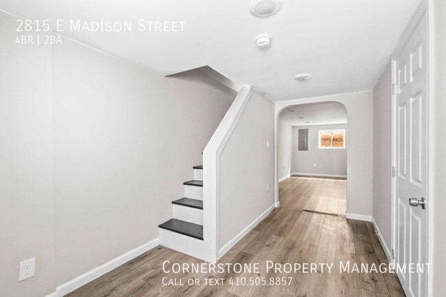 Building Photo - 2815 E Madison St