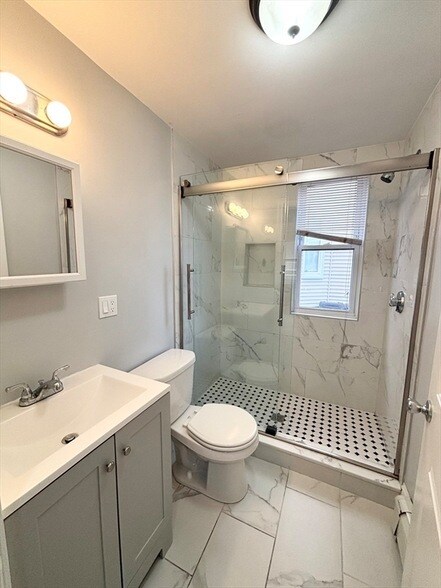 Building Photo - 14 Belknap St