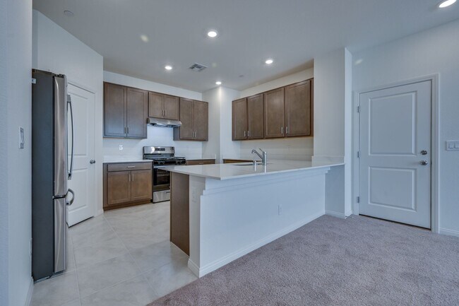 Building Photo - New House!!! Inspirada!!! Across from future Community Pool/Park!!! Tankless water heater!!