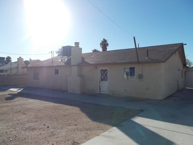 Building Photo - Charming 3-Bedroom, 2-Bath Single-Story Ho...