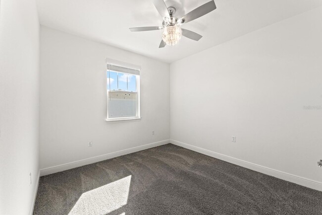Building Photo - 3870 Knotty Pne St