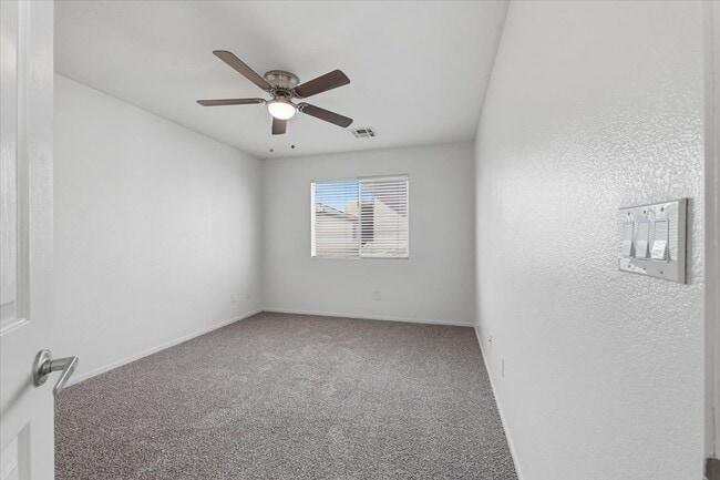 Building Photo - 6217 Blushing Willow St