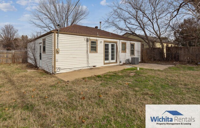 Building Photo - Spacious 3 Bed 1 Bath