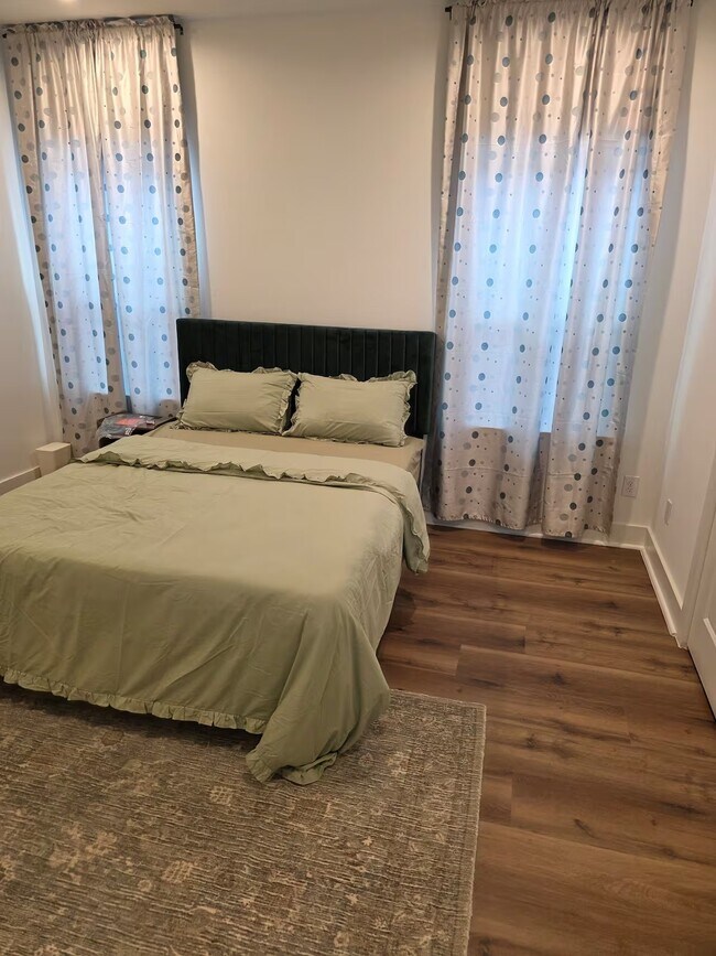 Building Photo - 1106 Paul Quinn St