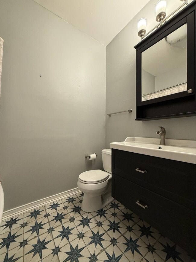 Building Photo - 822 Scott St